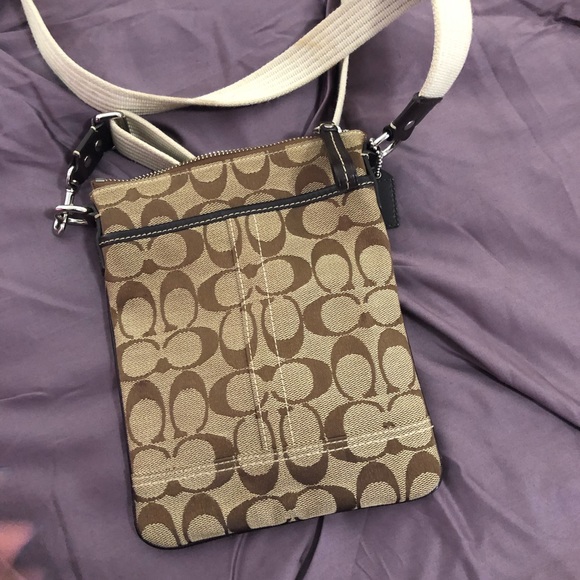 Authentic Coach Crossbody purse - Picture 5 of 7